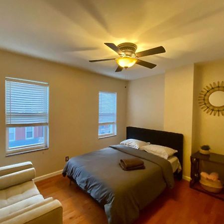 Historic Townhouse Oasis With En-Suite Bathroom Filadelfia Esterno foto