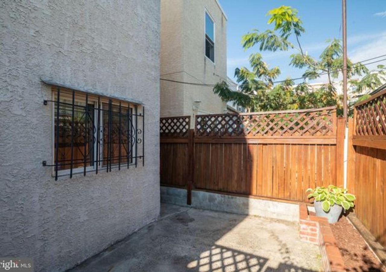 Historic Townhouse Oasis With En-Suite Bathroom Filadelfia Esterno foto