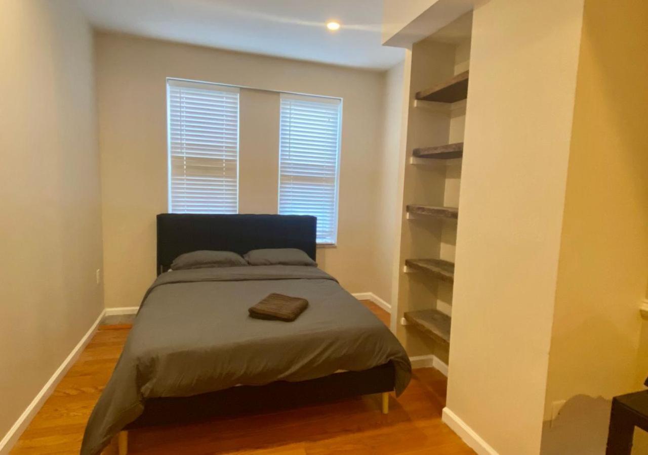 Historic Townhouse Oasis With En-Suite Bathroom Filadelfia Esterno foto