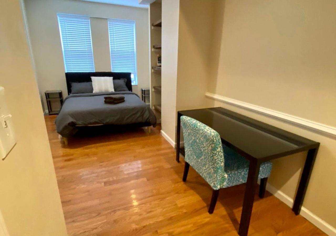 Historic Townhouse Oasis With En-Suite Bathroom Filadelfia Esterno foto