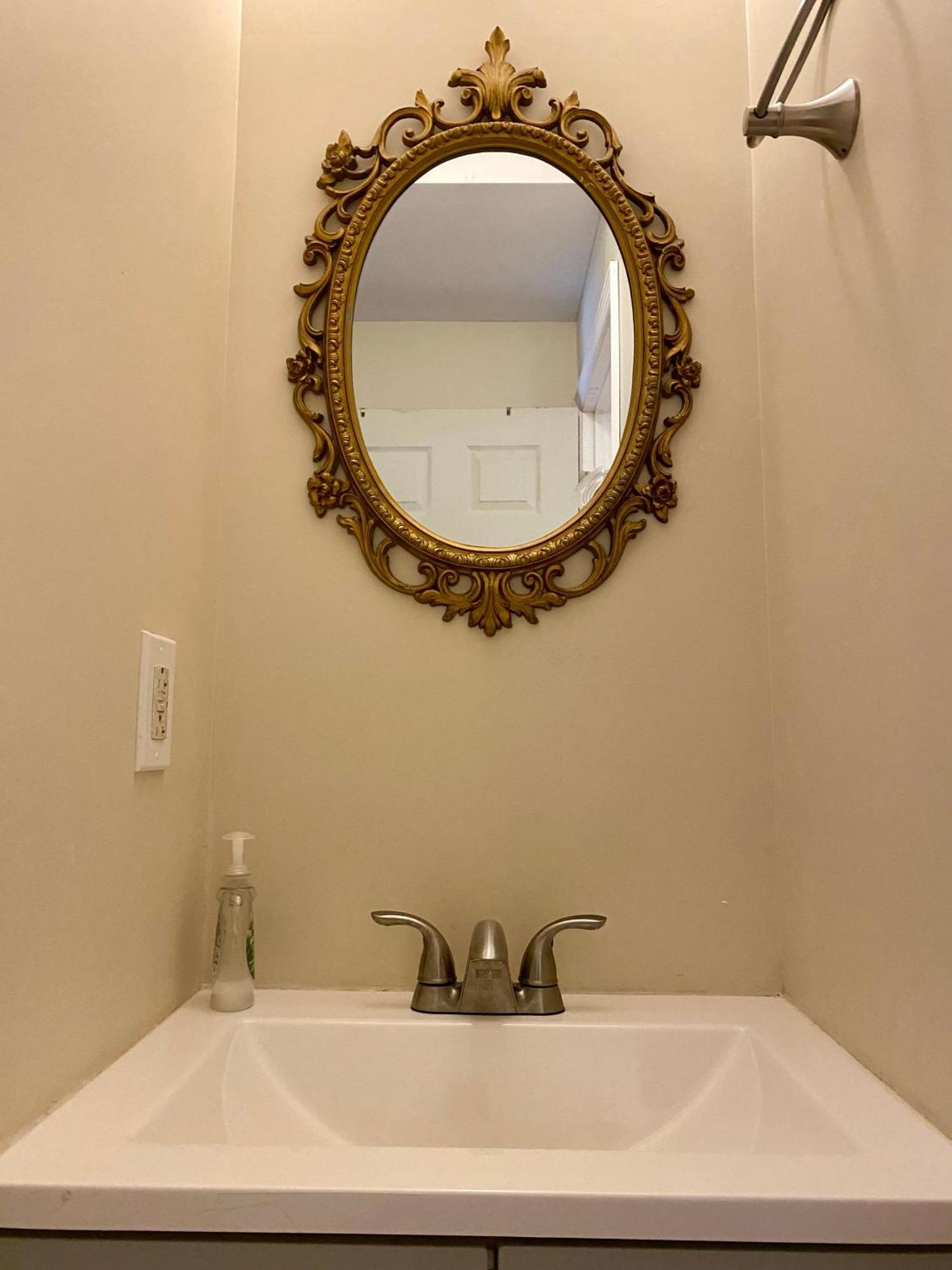 Historic Townhouse Oasis With En-Suite Bathroom Filadelfia Esterno foto