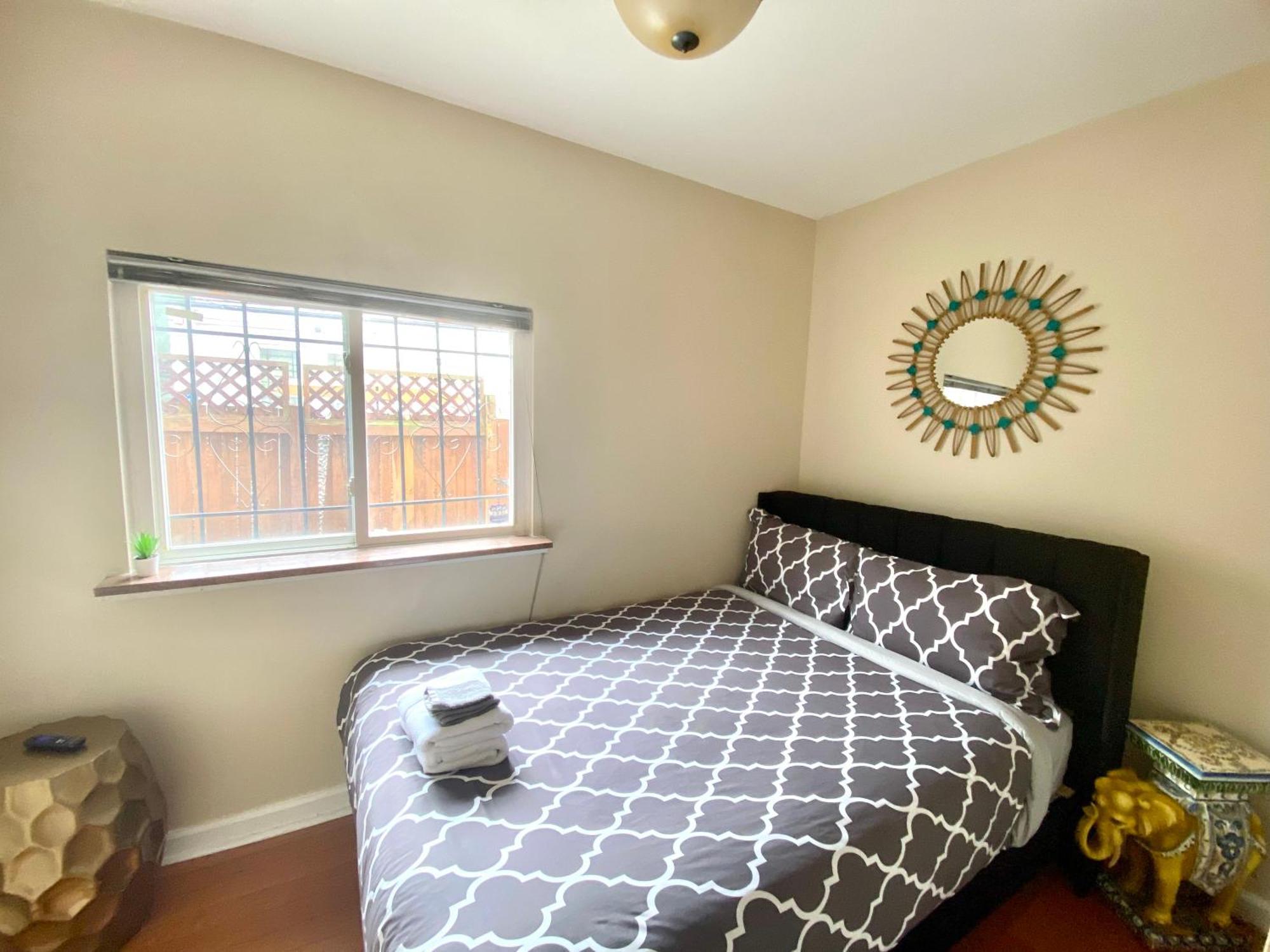 Historic Townhouse Oasis With En-Suite Bathroom Filadelfia Esterno foto